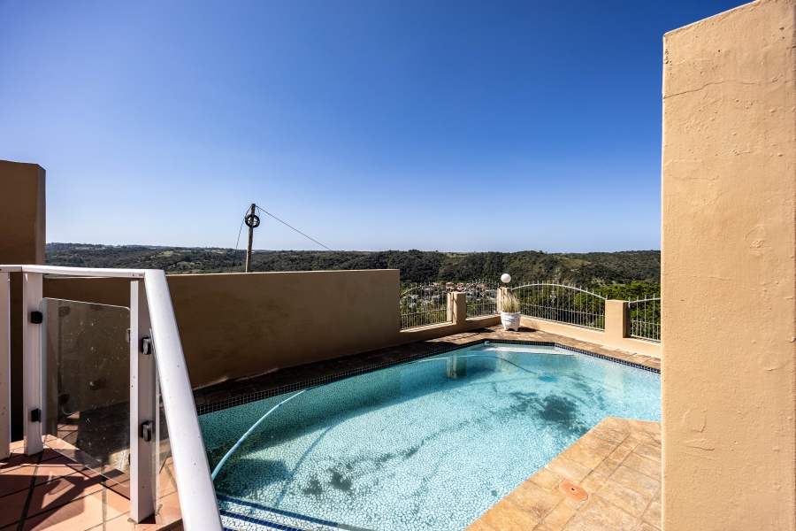 5 Bedroom Property for Sale in Gonubie North Eastern Cape